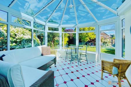 4 bedroom Detached house for sale in Hungarton Drive, Syston, LE7