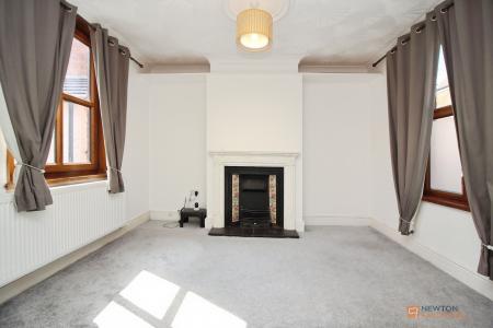 3 bedroom End of terrace house for sale in High Street, Syston, LE7