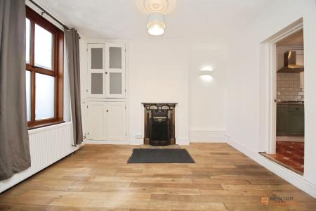 3 bedroom End of terrace house for sale in High Street, Syston, LE7