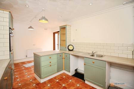 3 bedroom End of terrace house for sale in High Street, Syston, LE7