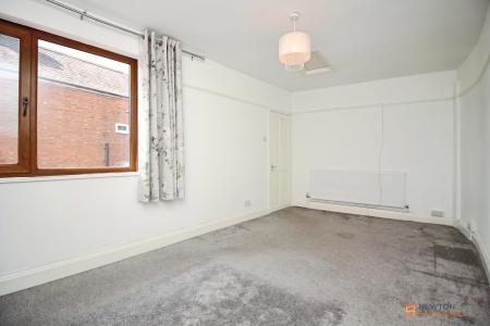 3 bedroom End of terrace house for sale in High Street, Syston, LE7