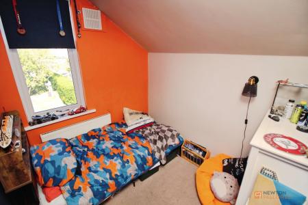 3 bedroom Semi-detached house for sale in Barkby Road, Syston, LE7