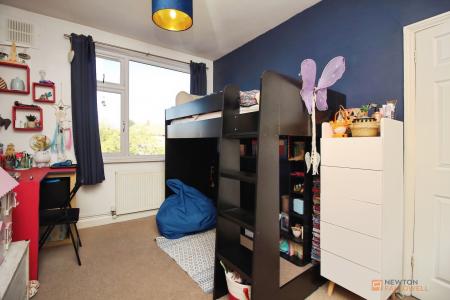 3 bedroom Semi-detached house for sale in Barkby Road, Syston, LE7