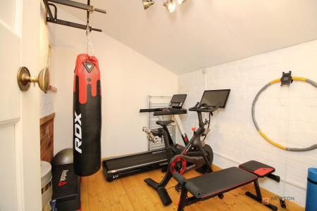 5 bedroom Detached house for sale in Goodes Lane, Syston, LE7