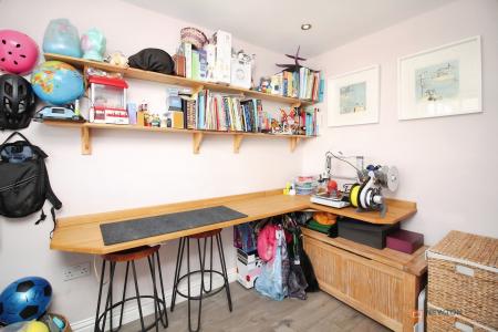 4 bedroom Semi-detached house for sale in Goodes Lane, Syston, LE7