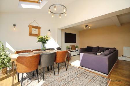 4 bedroom Semi-detached house for sale in Goodes Lane, Syston, LE7