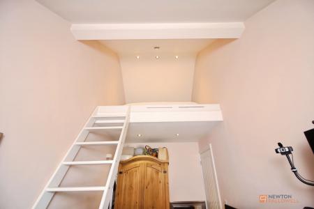 4 bedroom Semi-detached house for sale in Goodes Lane, Syston, LE7