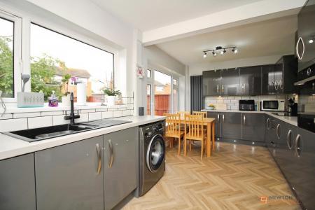 3 bedroom Semi-detached house for sale in Keepers Croft, East Goscote, LE7