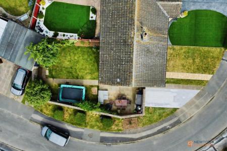 3 bedroom Semi-detached house for sale in Keepers Croft, East Goscote, LE7
