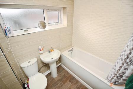 3 bedroom Semi-detached house for sale in Keepers Croft, East Goscote, LE7