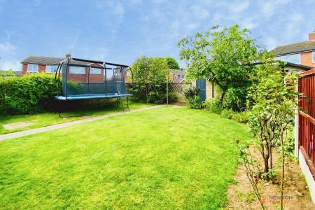 3 bedroom Semi-detached house for sale in Keepers Croft, East Goscote, LE7