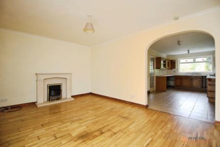3 bedroom End of terrace house for sale in Harrisons Row, Syston, LE7