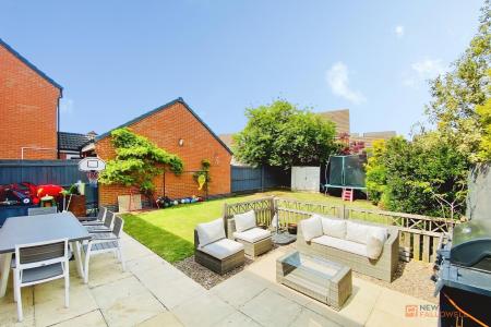 3 bedroom Detached house for sale in Sandpit Drive, Birstall, LE4