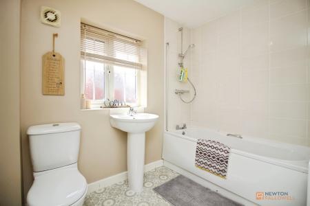 3 bedroom Detached house for sale in Sandpit Drive, Birstall, LE4
