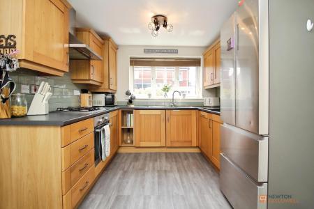 3 bedroom Detached house for sale in Sandpit Drive, Birstall, LE4