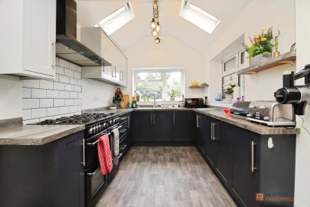 4 bedroom Detached bungalow for sale in Syston Road, Queniborough, LE7