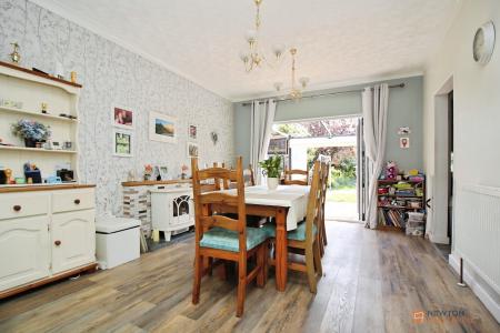 4 bedroom Detached bungalow for sale in Syston Road, Queniborough, LE7