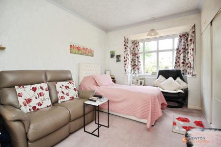 4 bedroom Detached bungalow for sale in Syston Road, Queniborough, LE7