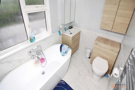 4 bedroom Detached bungalow for sale in Syston Road, Queniborough, LE7