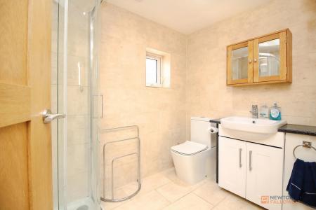 4 bedroom Detached bungalow for sale in Syston Road, Queniborough, LE7
