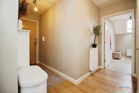 2 bedroom Flat for sale in White Hart Close, Thurmaston, LE4