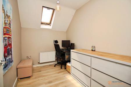 2 bedroom Flat for sale in White Hart Close, Thurmaston, LE4