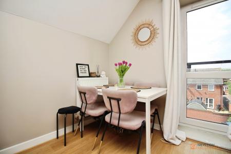 2 bedroom Flat for sale in White Hart Close, Thurmaston, LE4