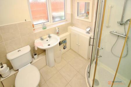 3 bedroom Semi-detached bungalow for sale in Margaret Close, Thurmaston, LE4