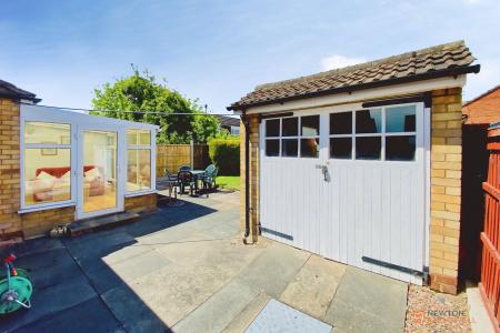 3 bedroom Semi-detached bungalow for sale in Margaret Close, Thurmaston, LE4