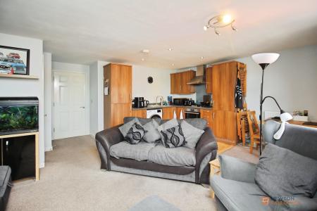 2 bedroom Flat for sale in White Hart Close, Thurmaston, LE4