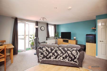2 bedroom Flat for sale in White Hart Close, Thurmaston, LE4