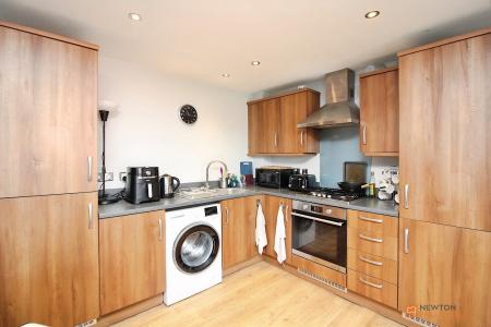2 bedroom Flat for sale in White Hart Close, Thurmaston, LE4