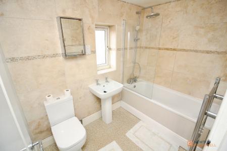 3 bedroom Semi-detached house for sale in Bradgate Avenue, Thurmaston, LE4
