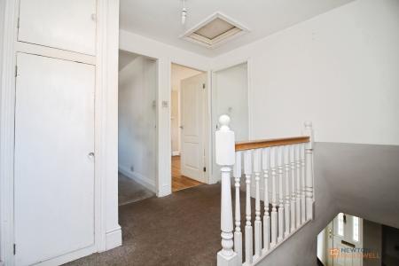 3 bedroom Semi-detached house for sale in Bradgate Avenue, Thurmaston, LE4