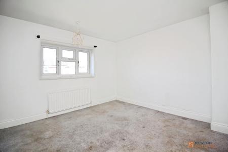 3 bedroom Semi-detached house for sale in Bradgate Avenue, Thurmaston, LE4