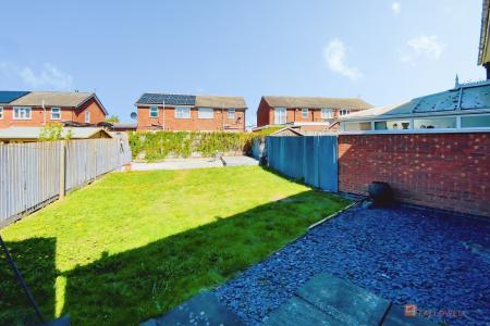 3 bedroom Semi-detached house for sale in Bradgate Avenue, Thurmaston, LE4