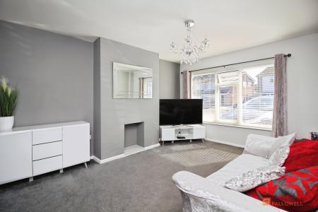 5 bedroom Semi-detached house for sale in Farriers Way, East Goscote, LE7