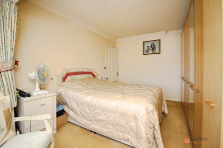3 bedroom Semi-detached house for sale in Denegate Avenue, Birstall, LE4