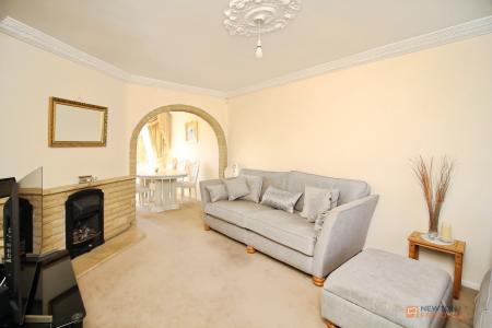 3 bedroom Semi-detached house for sale in Denegate Avenue, Birstall, LE4