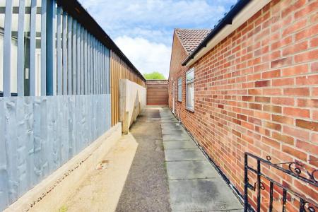 3 bedroom Semi-detached bungalow for sale in Alexandra Street, Thurmaston, LE4