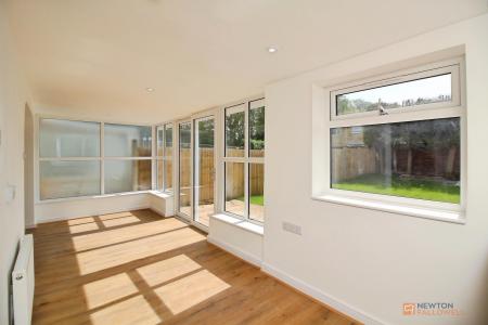3 bedroom Semi-detached bungalow for sale in College Road, Syston, LE7