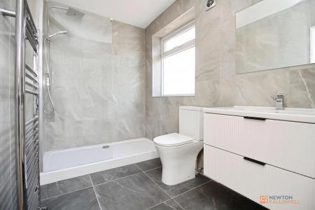 3 bedroom Semi-detached bungalow for sale in College Road, Syston, LE7