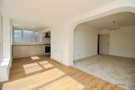 3 bedroom Semi-detached bungalow for sale in College Road, Syston, LE7