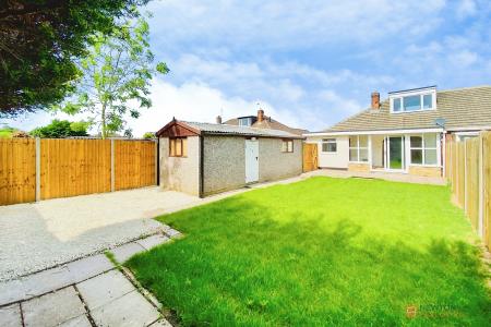 3 bedroom Semi-detached bungalow for sale in College Road, Syston, LE7