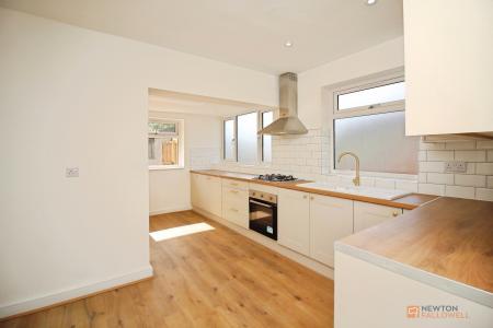 3 bedroom Semi-detached bungalow for sale in College Road, Syston, LE7
