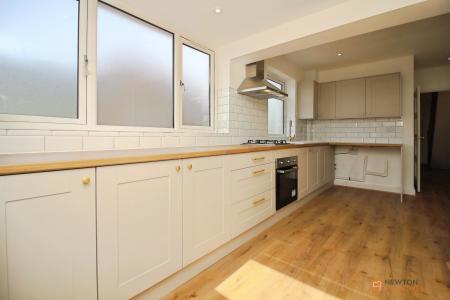 3 bedroom Semi-detached bungalow for sale in College Road, Syston, LE7