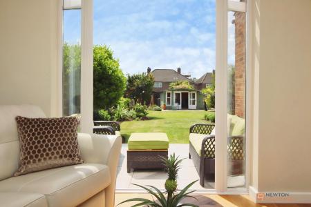 3 bedroom Detached house for sale in Barkby Road, Syston, LE7