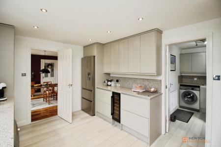 5 bedroom Detached house for sale in Rupert Crescent, Queniborough, LE7