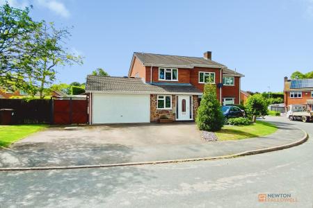5 bedroom Detached house for sale in Rupert Crescent, Queniborough, LE7