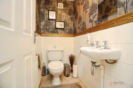 5 bedroom Detached house for sale in Rupert Crescent, Queniborough, LE7